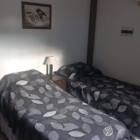 Apartamentos Willy - En Zona Residencial Con Estacionamiento Mendoza Bagian luar foto
