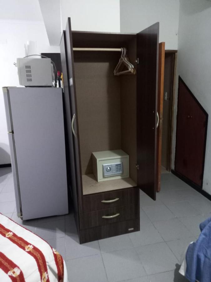 Apartamentos Willy - En Zona Residencial Con Estacionamiento Mendoza Bagian luar foto