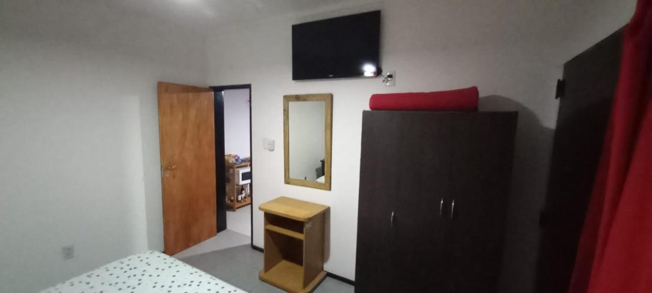 Apartamentos Willy - En Zona Residencial Con Estacionamiento Mendoza Bagian luar foto